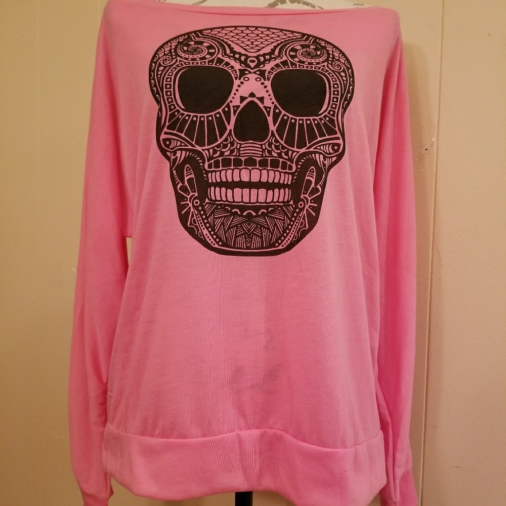 Pink Skull shirt